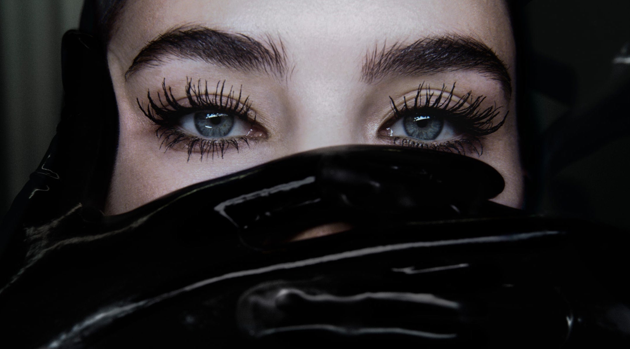 20220130_ISAMAYA_INDUSTRIAL_PRODUCT_VISUALS_MASCARA_G1_001_R2RBG_1-min_c8d8467e-067e-4b59-b758-5002d300b862.jpg